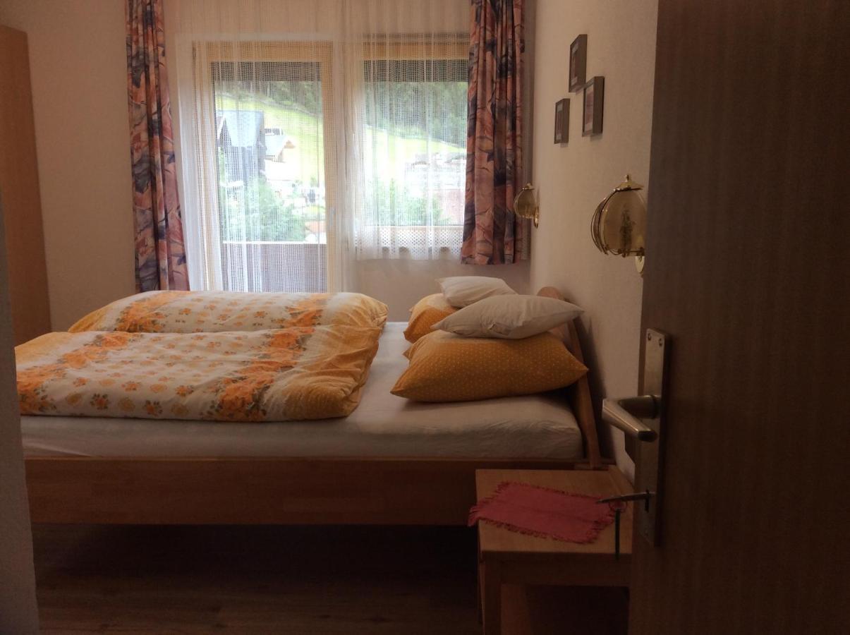Haus Wildspitz Apartamento Neustift im Stubaital Exterior foto